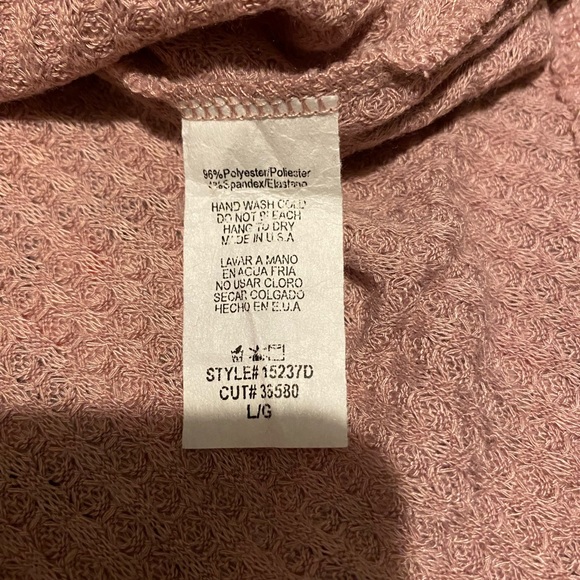 Cold shoulder waffle long sleeve - Picture 4 of 5